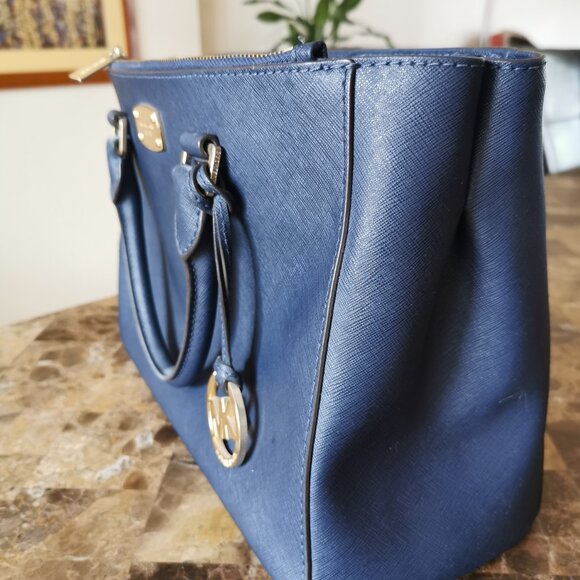 MK Handbag - Picture 2 of 5